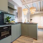 Relator Apartment