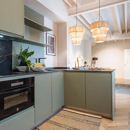 Relator Apartment